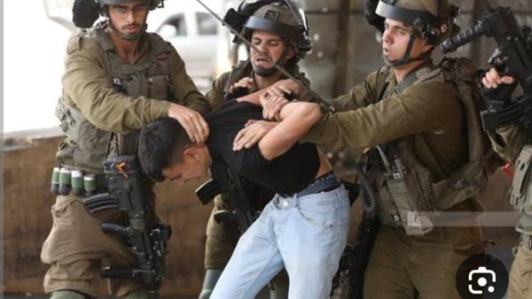 الاحتلال يعتقل فلسطينيًا شمال طولكرم اليوم السبت