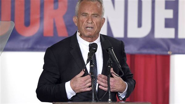 المرشح كينيدي يعلن تعليق حملته الانتخابية وينسحب من سباق الرئاسة الأمريكية..التفاصيل كاملة