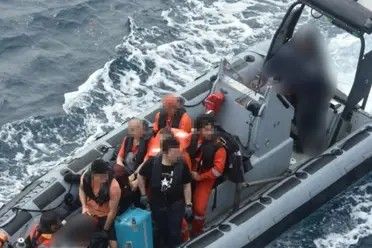 الخليج اليوم .. بعدما استهدفها الحوثي.. سونيون تنجرف واندلاع حرائق على متنها