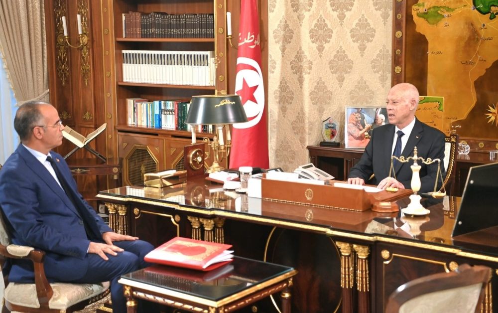 يشمل أغلب المناصب.. تعديل وزاري واسع على الحكومة التونسية
