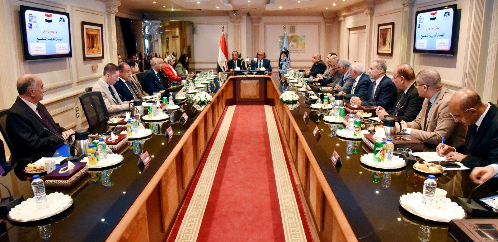 "القابضة للغزل والنسيج" تبدأ خطة تصنيع قطع غيار المصانع محليا بدل الاستيراد