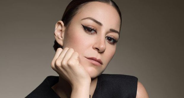منة شلبي إلى الهند.. مفاجآت بانتظار محبيها