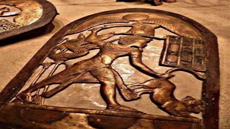 "جاب الديب من ديله".. جدارية لتوت عنخ آمون تكشف كيف قهر المصريون أعداءهم
