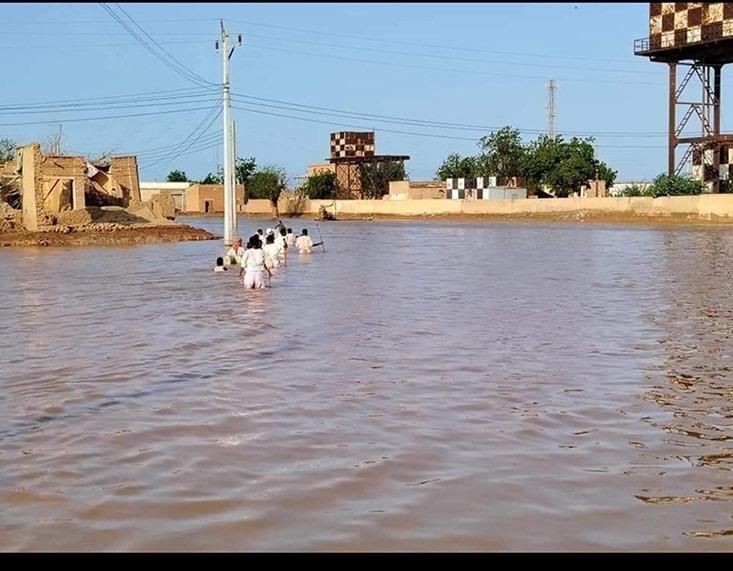 قطع الطريق مع مصر والضحايا مرشحين للزيادة.. مخاوف من تفاقم كارثة سد "أربعات" بالسودان (فيديو)