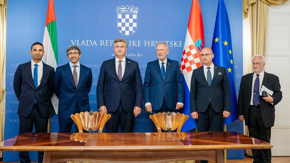 عبدالله بن زايد يبحث مع رئيس وزراء كرواتيا تعزيز التعاون الثنائي