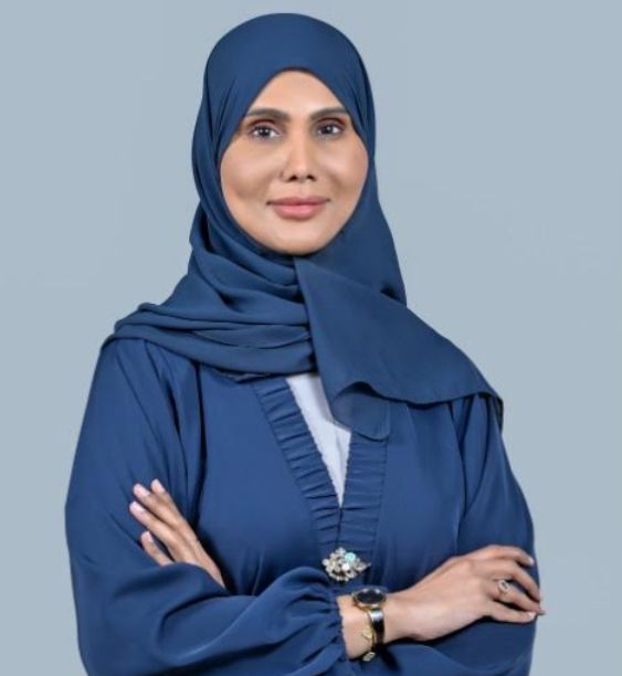 الامارات | واحدة من أفضل 10 قيادات نسائية في الشرق الأوسط.. عائشة المهري من ممرضة إلى مدير تنفيذي لمدينة طبية