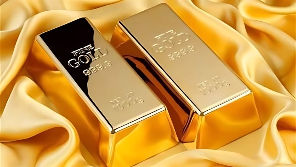 تراجع أسعار الذهب بضغط من ارتفاع الدولار وترقب بيانات أمريكية