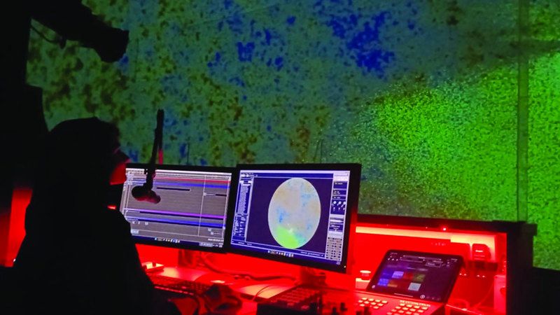 الامارات | أسماء حتاوي.. تدير «القبة الفلكية» وتُدرّس علوم الفضاء