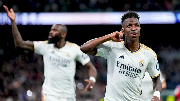 فينيسيوس: مع ريال مدريد "في كل لحظة حياة"