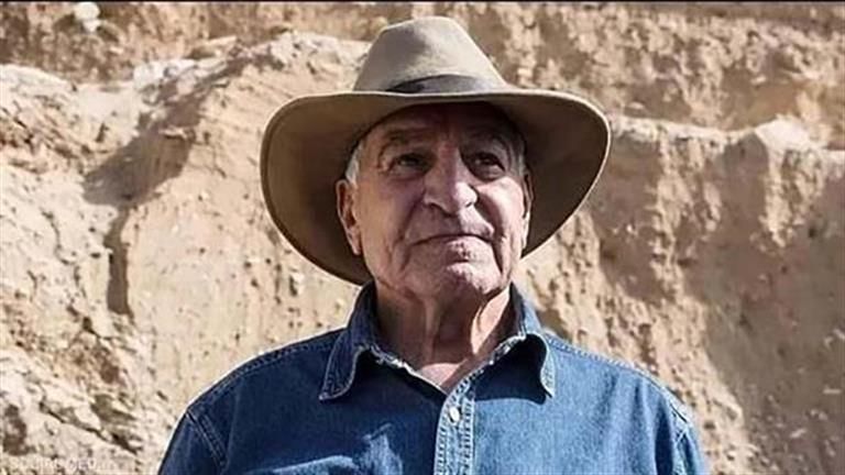 زاهي حواس: أُعد وثيقة لإعادة رأس نفرتيتي إلى مصر