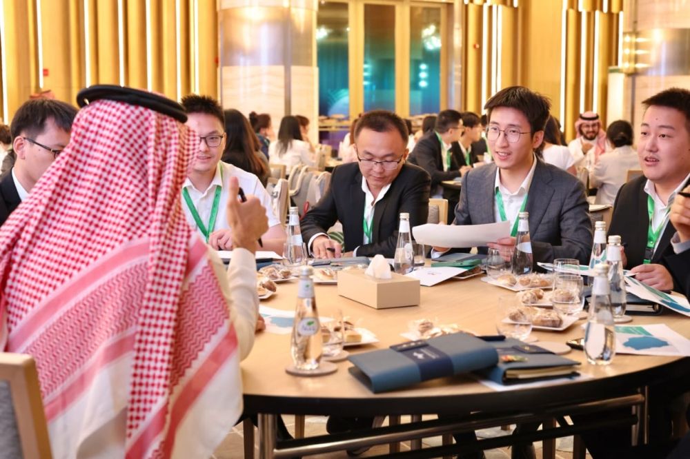 "التعليم" تستبقل معلمي اللغة الصينية ببرنامج تعريفي شامل للنظام الدراسي