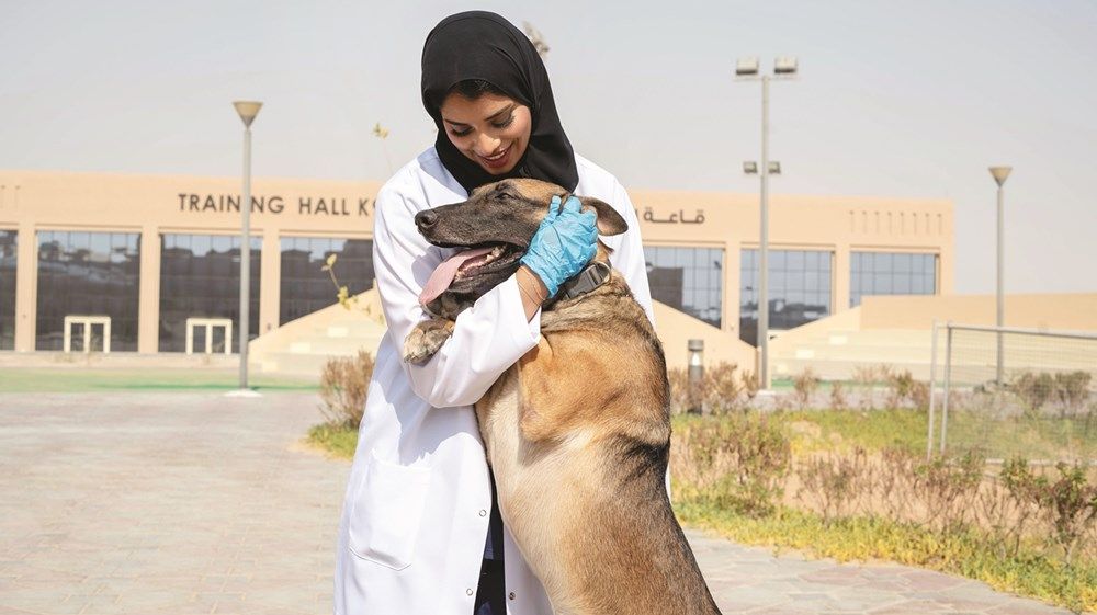 الإماراتية في «شرطة أبوظبي» عطاء مستمر في استدامة الأمن والأمان