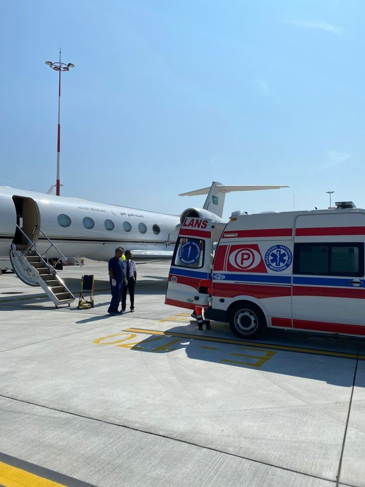 السعودية | إخلاء طبي لمواطن وطفل من بولندا وتركيا