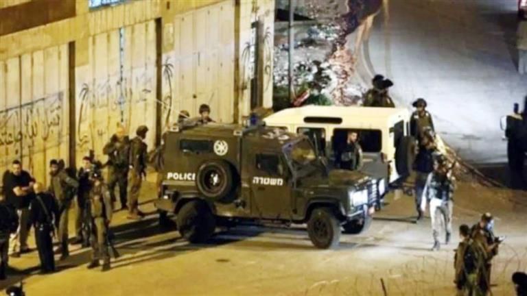 الاحتلال يعزز تواجده العسكري في الضفة الغربية وسط تصاعد التوترات وانقطاع الكهرباء