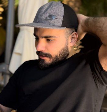 خاص- أنطوان مسعد يكشف سبب نجاح أغانيه ويتحدث عن علاقته العاطفية الصعبة.. وهذا رأيه في تلقيبه بـ"شبيه جوزيف عطية"