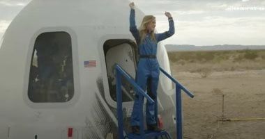 تكنولوجيا: بلو أوريجين ترسل أصغر امرأة لتعبر خط كارمان الفضائى