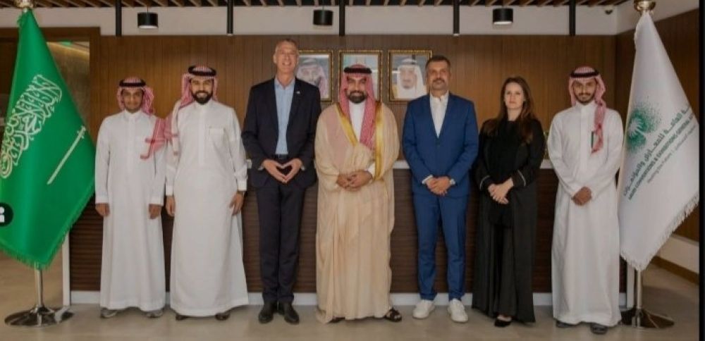 رئيس هيئة المعارض يبحث التعاون مع جمعية "UFI" الدولية