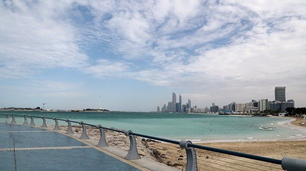 «الأرصاد»: تأثير غير مباشر على الدولة بسبب عاصفة مدارية ببحر العرب