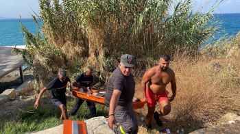 الدفاع المدني: العثور على جثة الغريق في عمشيت وتحذير من ارتياد الشاطىء بسبب ارتفاع الأمواج