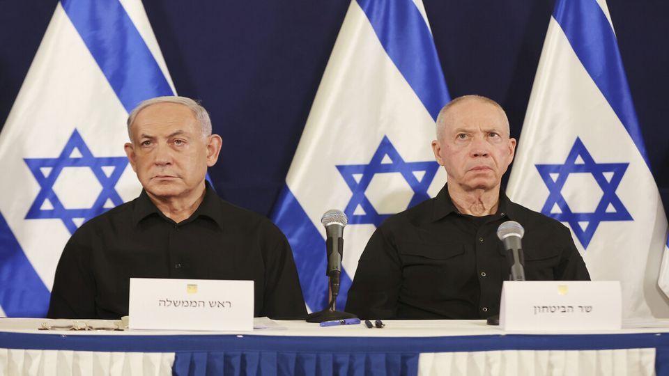 قرار البقاء في فيلادلفيا لم ينسَّق .. صراخ بين نتنياهو وجالانت في مناقشة الكابينت وصدمة للوزراء