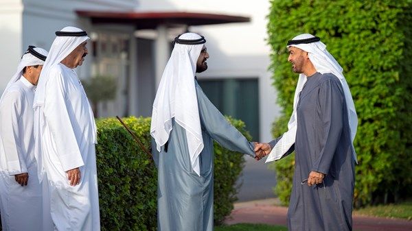 رئيس الدولة ومحمد بن راشد يبحثان شؤون الوطن والمواطن