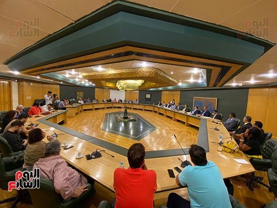 نقيب الصحفيين: حذف مادة حظر نشر الأخبار عن وقائع الجلسات خطوة إيجابية.. صور