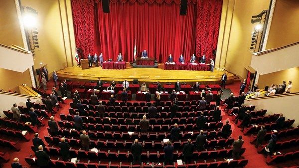 «النواب اللبناني» يدعو للتشاور تحت سقف البرلمان لانتخاب رئيس للبلاد