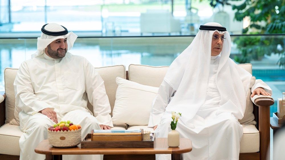 رئيس الدولة يستقبل وزير الخارجية الكويتي