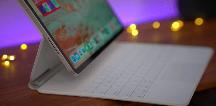 تكنولوجيا: ابل تعمل على تطوير لوحة مفاتيح Magic جديدة لأجهزة الآيباد