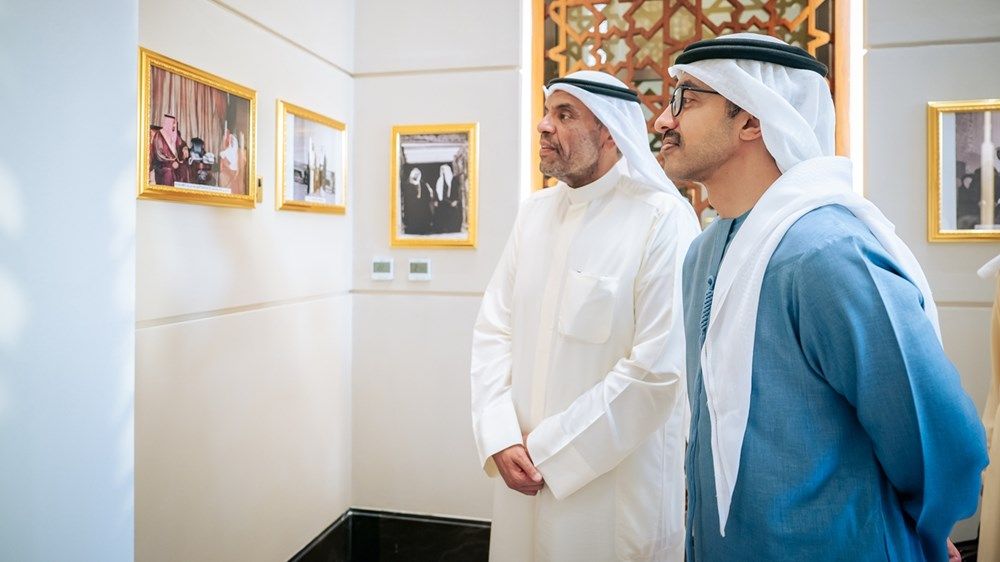عبدالله بن زايد ووزير خارجية الكويت يفتتحان المبنى الجديد لسفارة الكويت بأبوظبي