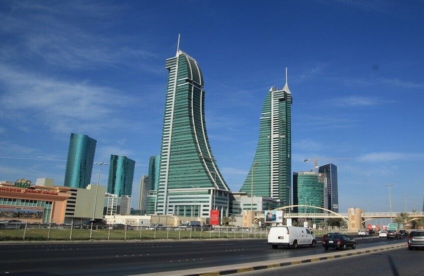 الخليج اليوم .. البحرين… تطبيق الضريبة على الشركات متعددة الجنسيات التي تتجاوز إيراداتها 750 مليون يورو
