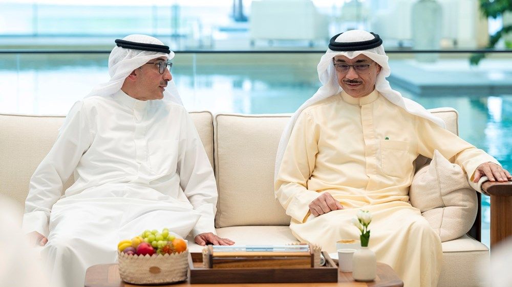رئيس الدولة يستقبل وزير الخارجية الكويتي