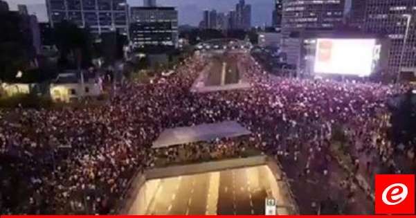 مظاهرات في تل أبيب تطالب بإبرام صفقة تبادل وتتهم نتانياهو بعرقلة التوصل لاتفاق