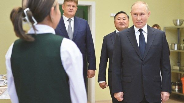 الكرملين: بوتين يصل إلى منغوليا في زيارة رسمية