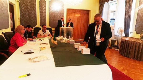 انطلاق تصويت الجزائريين بالخارج في انتخابات الرئاسة