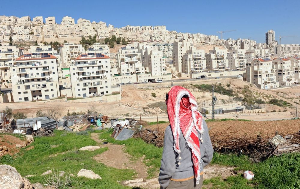 "الخارجية الفلسطينية" تستنكر تجاهل رئيس الوزراء الإسرائيلي لخارطة الضفة الغربية