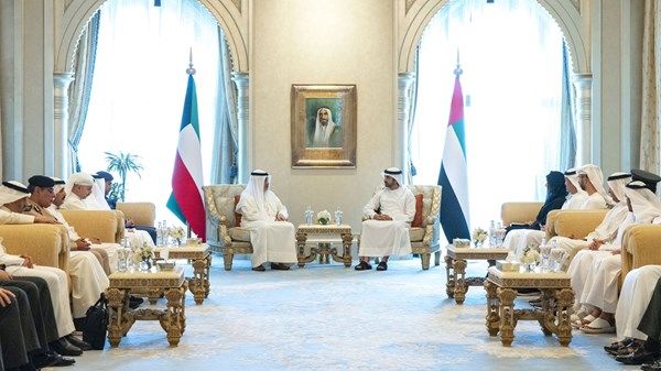 حمدان بن محمد يستقبل النائب الأول لرئيس مجلس الوزراء وزير الدفاع وزير الداخلية الكويتي