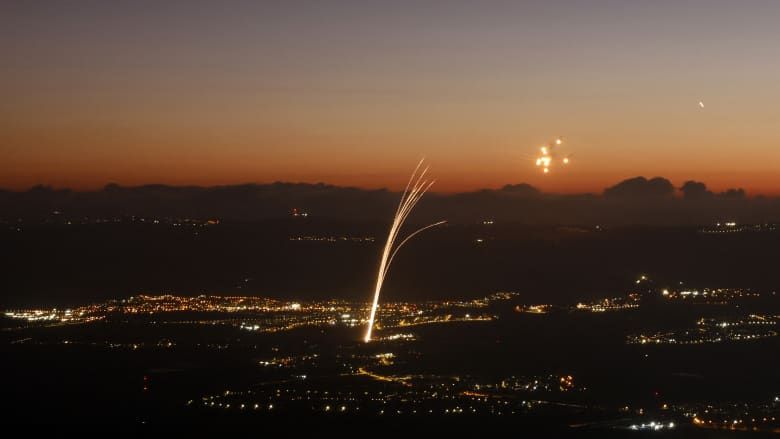 حزب الله يعلن استهداف 9 مواقع للجيش الإسرائيلي بالقرب من الحدود اللبنانية