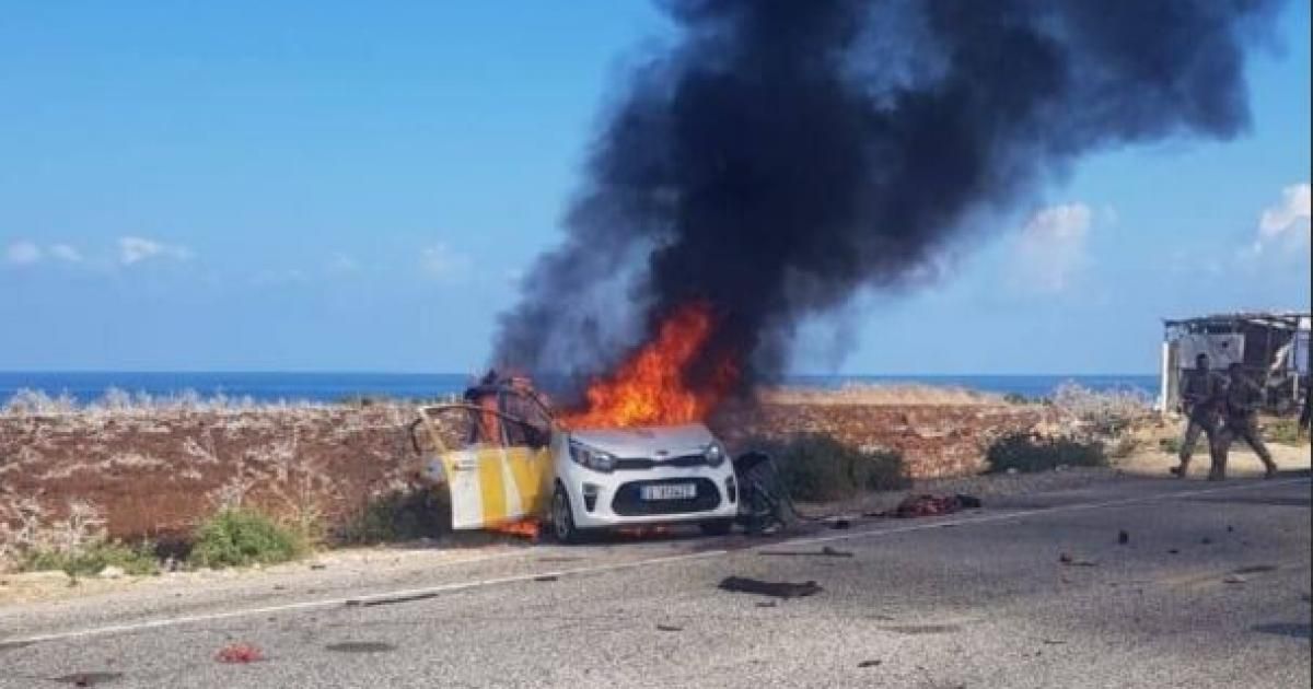 بالفيديو: شهيدان باستهداف مركبة قرب الناقورة وغارات على جنوب لبنان