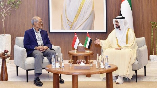 الدرعي يبحث تعزيز التعاون مع وزير الشؤون الإسلامية في سنغافورة