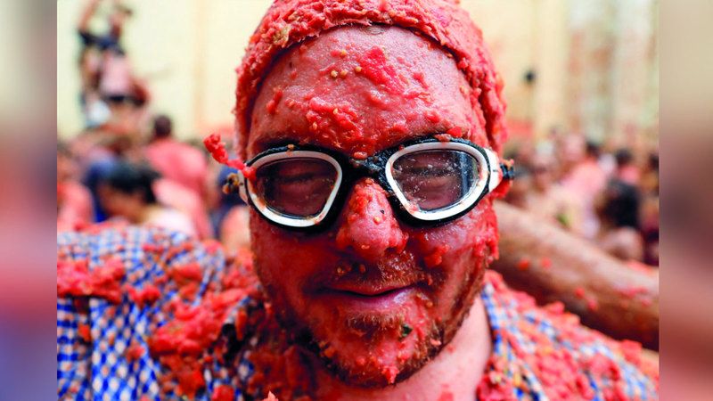 الامارات | حرب الطماطم.. 15 ألف طن في أرض المعركة