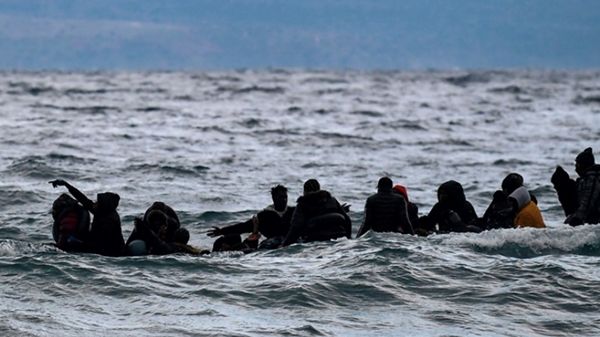 فقدان 20 مهاجراً بعد انقلاب قاربهم في البحر المتوسط