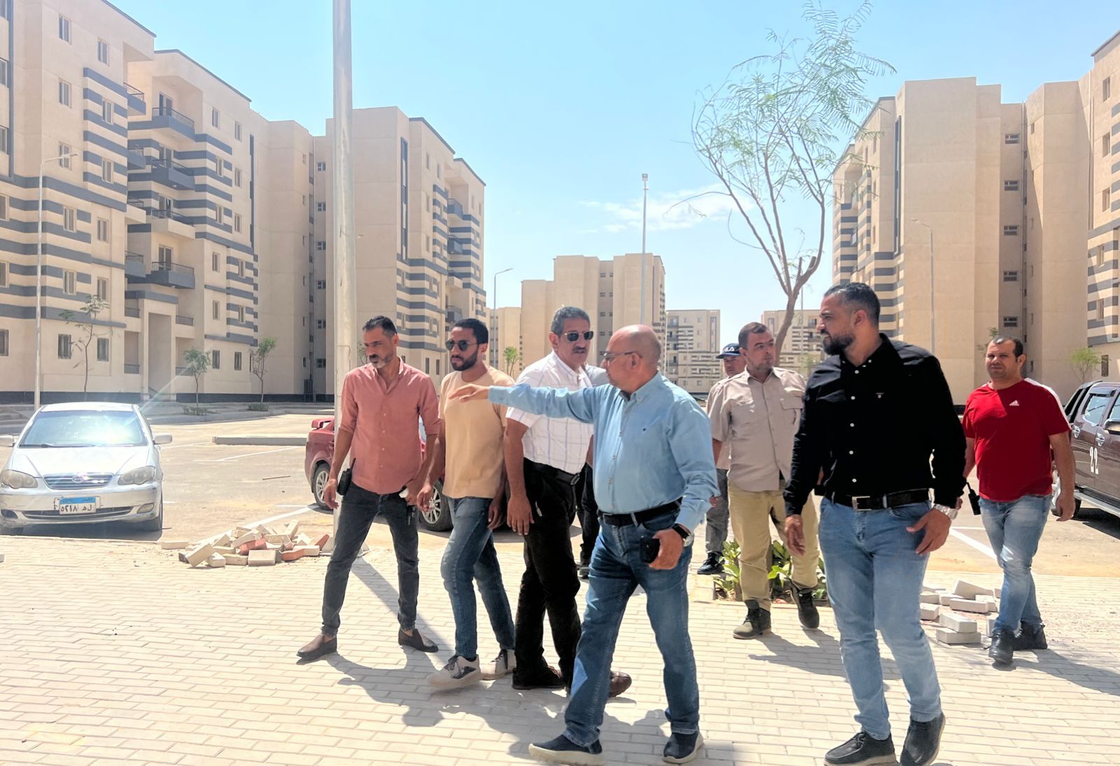 نائب رئيس هيئة المجتمعات العمرانية يتفقد مشروعات الإسكان بمدن غرب القاهرة