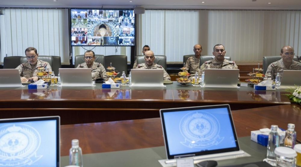 رئيس هيئة الأركان يدشّن نظام الشهادات الجامعية العسكرية الخارجية