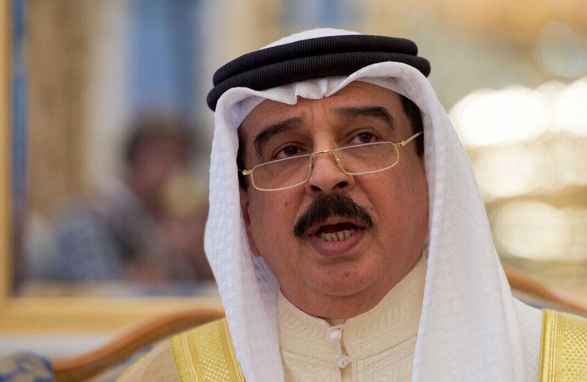 الخليج اليوم .. ملك البحرين يصدر عفوا عن مئات المحكومين