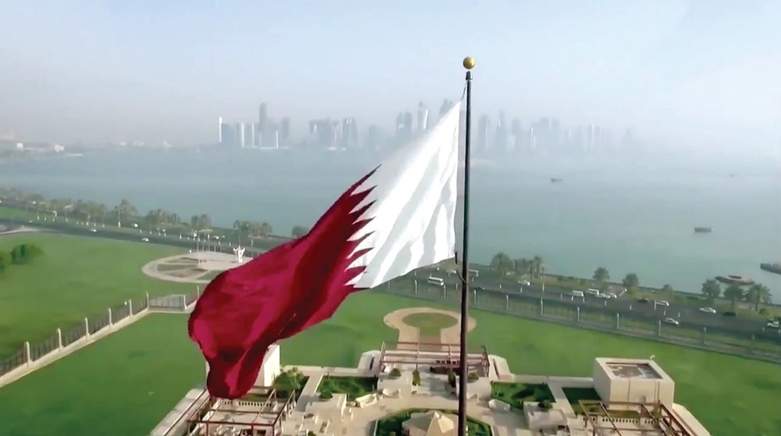الخليج اليوم .. بدء الدوام المرن والعمل عن بُعد في قطر نهاية الشهر