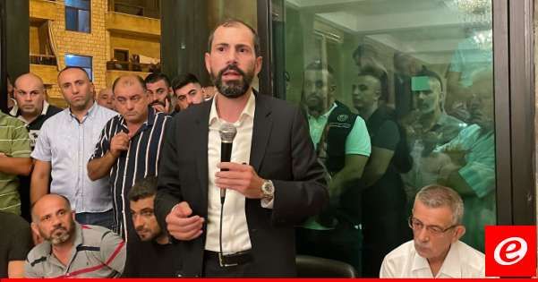 أحمد الخير التقى وفدًا من آل ملص شكر له جهوده لإيجاد طفل مخطوف: مستمرون معا لمصلحة المنية