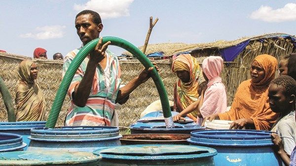 الإمارات: 14 مليون طفل محتاج في السودان