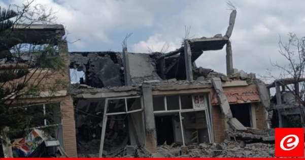 الدفاع المدني أخمد حريقاً بآلية في الضهيرة جراء القصف المدفعي الإسرائيلي