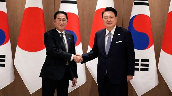 اليابان وكوريا الجنوبية تسعيان للحفاظ على تحسن علاقاتهما